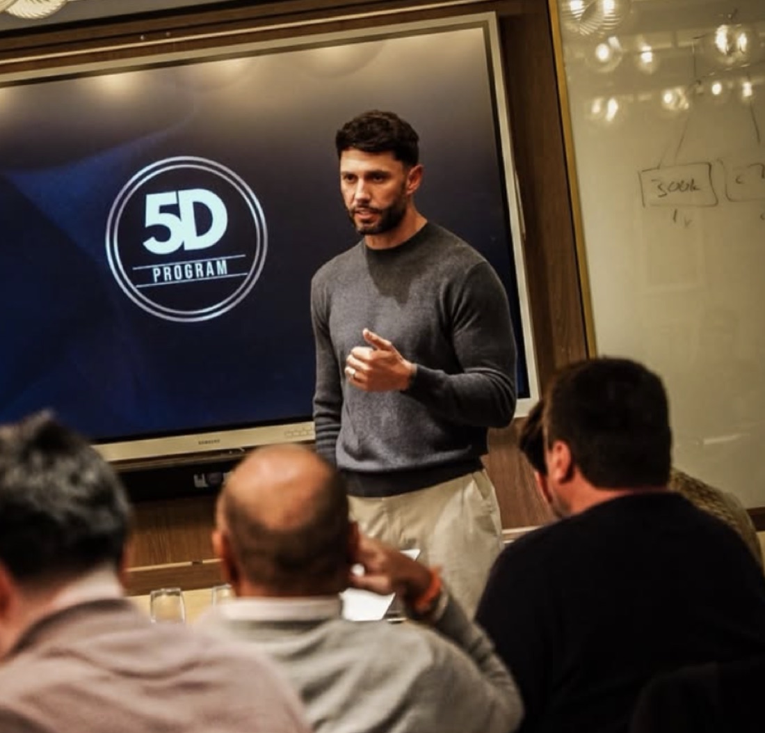 Dee Ludlow teaching the 5D Program